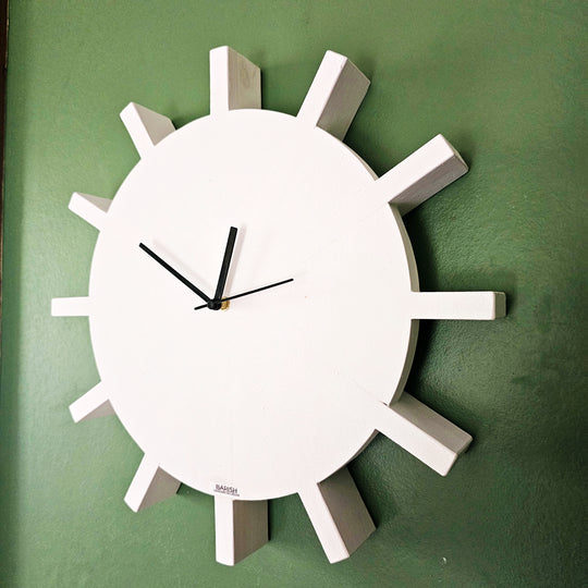 Wall Clock Round Spikes Stock