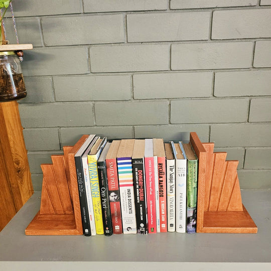 <img src="book-ends-full-wood.jpg" alt="Elegant full wood bookends designed to keep your books organized and stylishly displayed.">
