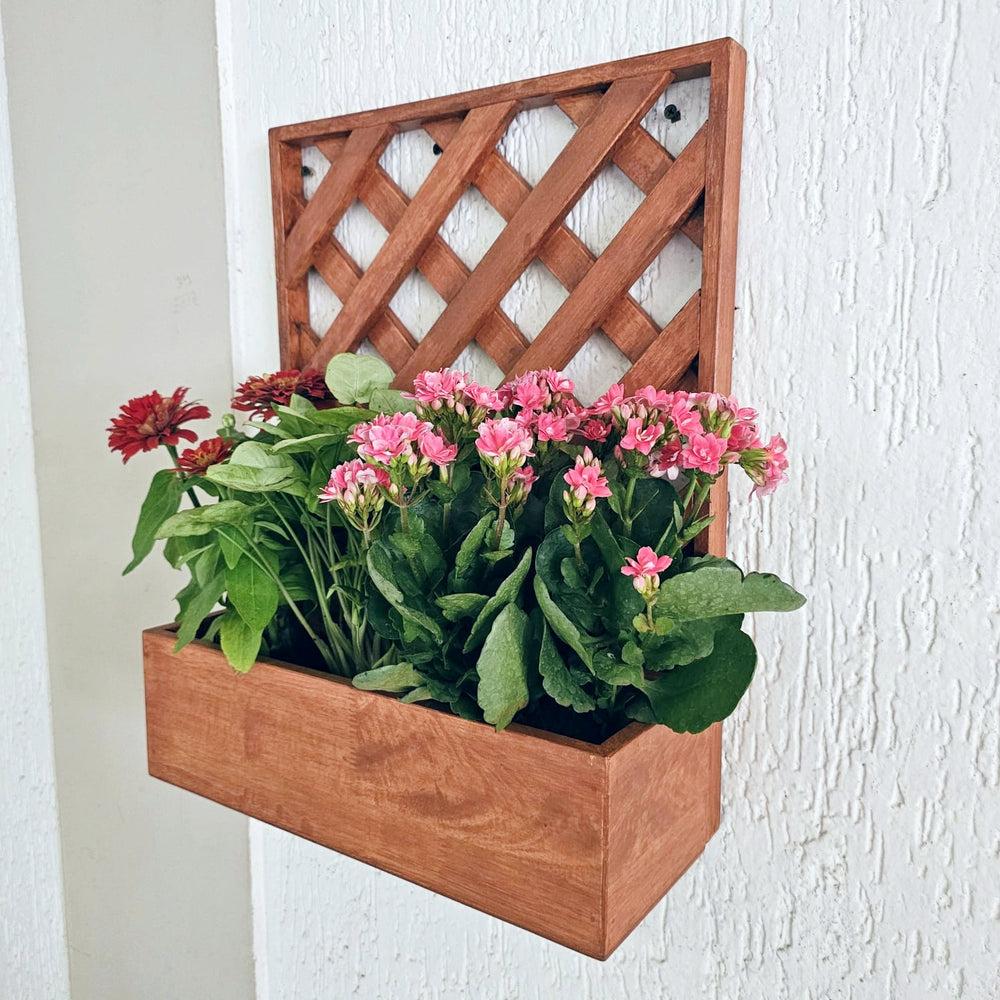 <img src="wall-mounted-planter-single-square.jpg" alt="Wall-mounted single square grid planter, ideal for enhancing indoor or outdoor spaces.">