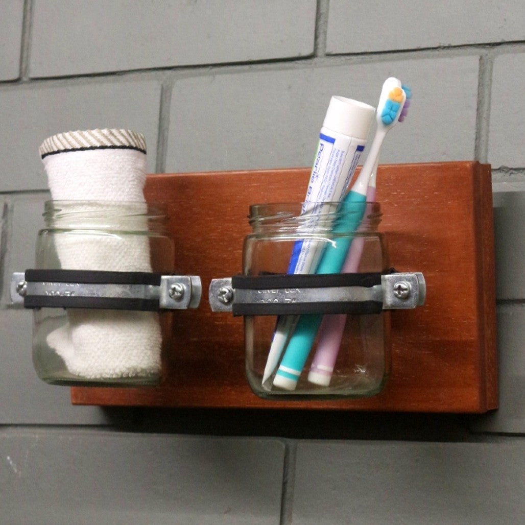 <img src="bathroom-organizer-small.jpg" alt="Small bathroom organizer, perfect for storing toiletries and keeping your bathroom neat and stylish.">